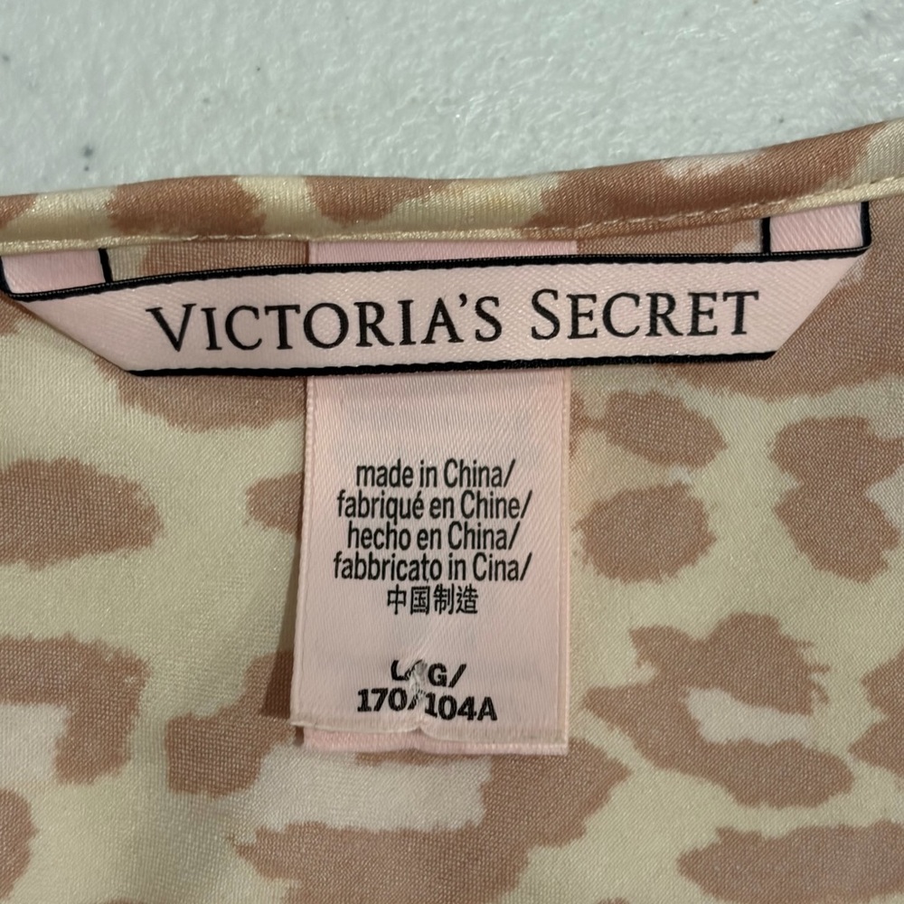 Victoria's Secret Silky Pajama Top - Picture 4 of 6